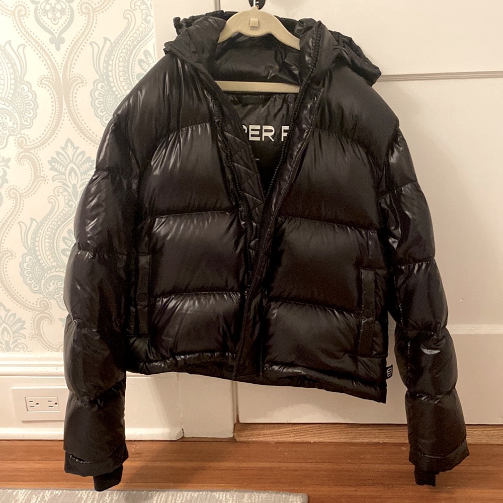 NEW ARITZIA BLACK HIGH GLOSS SUPER PUFF